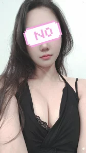 带验证，骚母狗咬着我的内裤被操